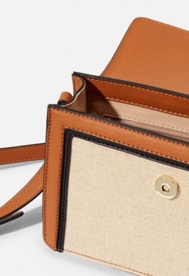 L. Circle Handle Crossbody Bag - Cognac