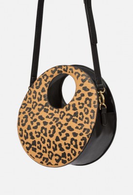 L. Circle Crossbody Bag - Leopard